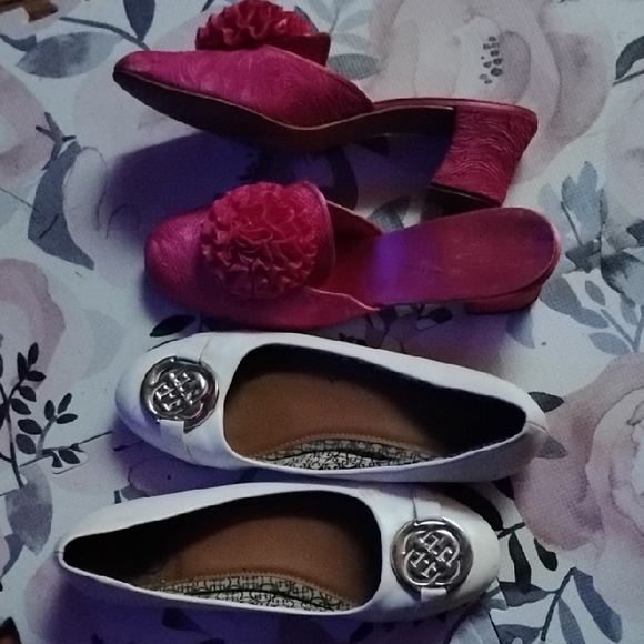 Daisy Fuentes Pink and White Mules & Clogs - Picture 1 of 5
